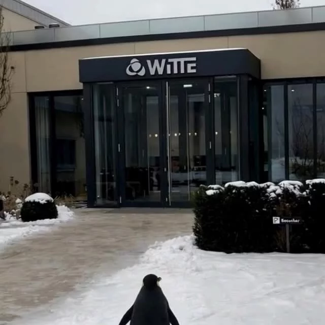 Als international tätiges Unternehmen, dürfen wir natürlich oft Gäste aus der ganzen Welt begrüßen. Dieser kleine Gast w...